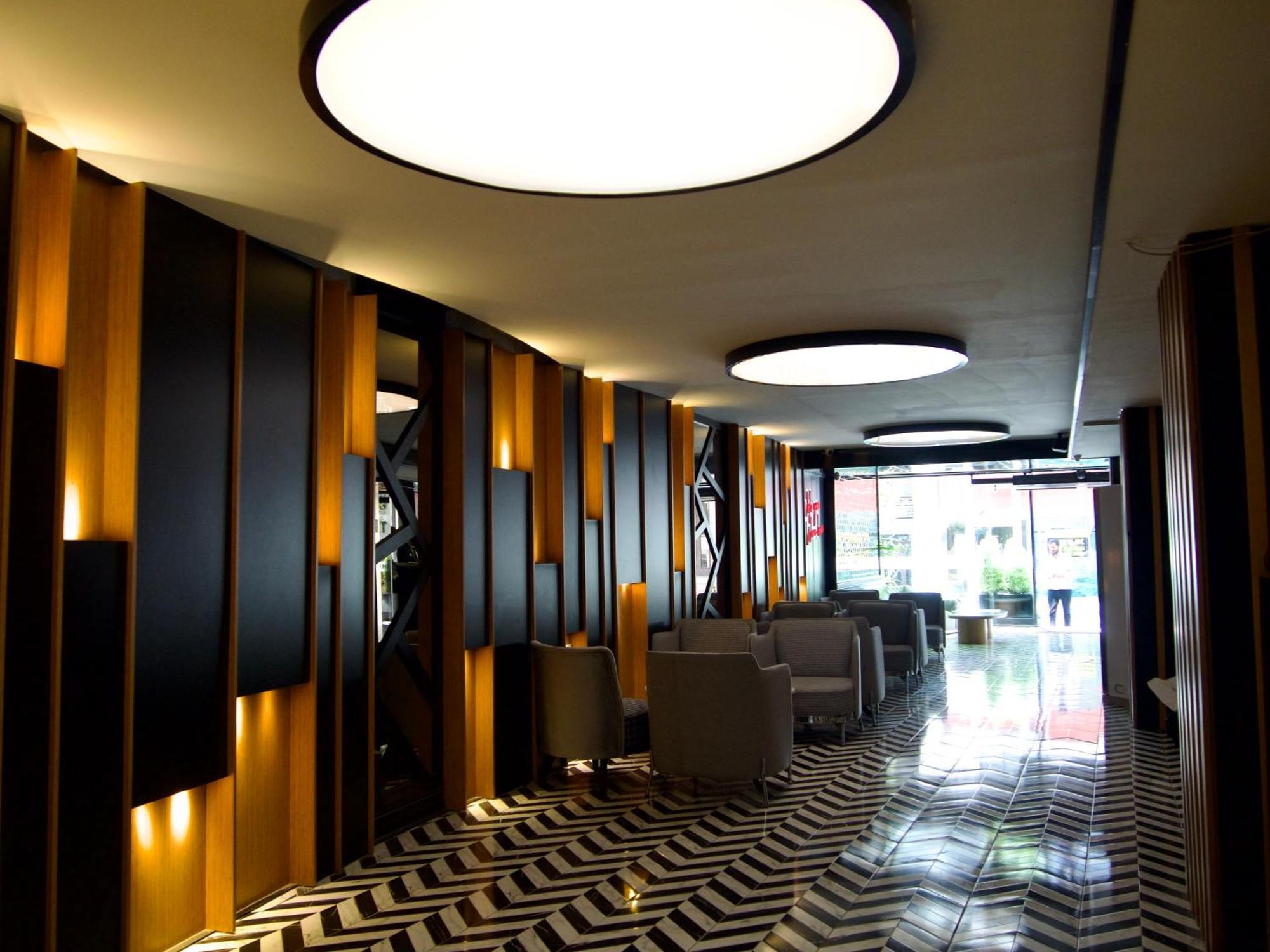 The Roomy Hotel Nisantasi Istanbul Exterior photo