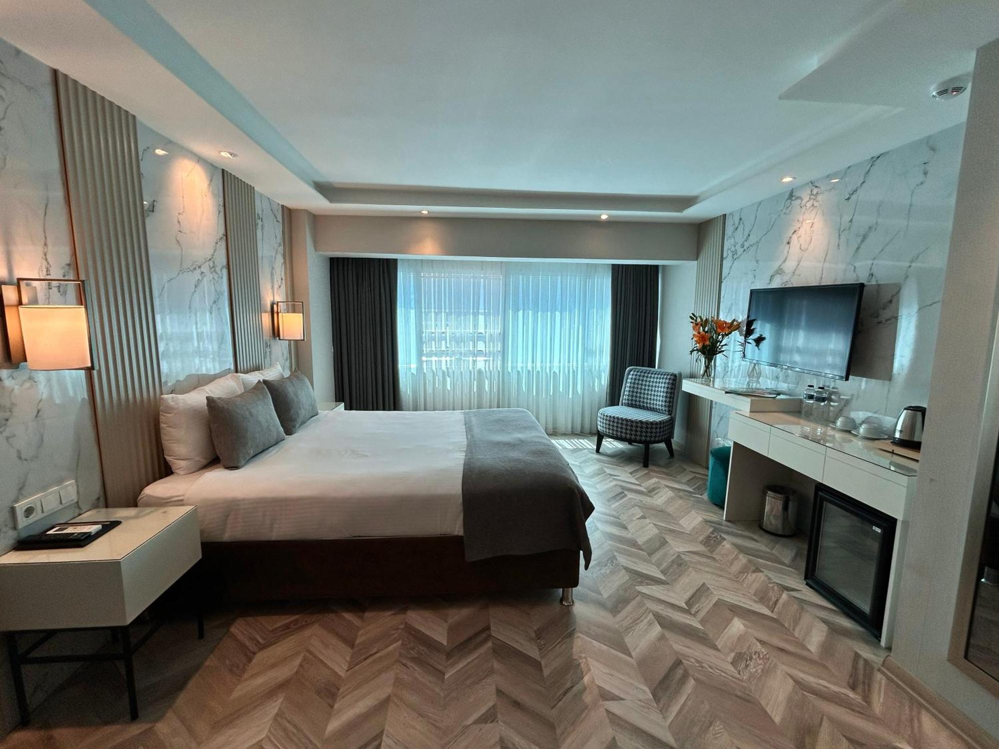 The Roomy Hotel Nisantasi Istanbul Exterior photo