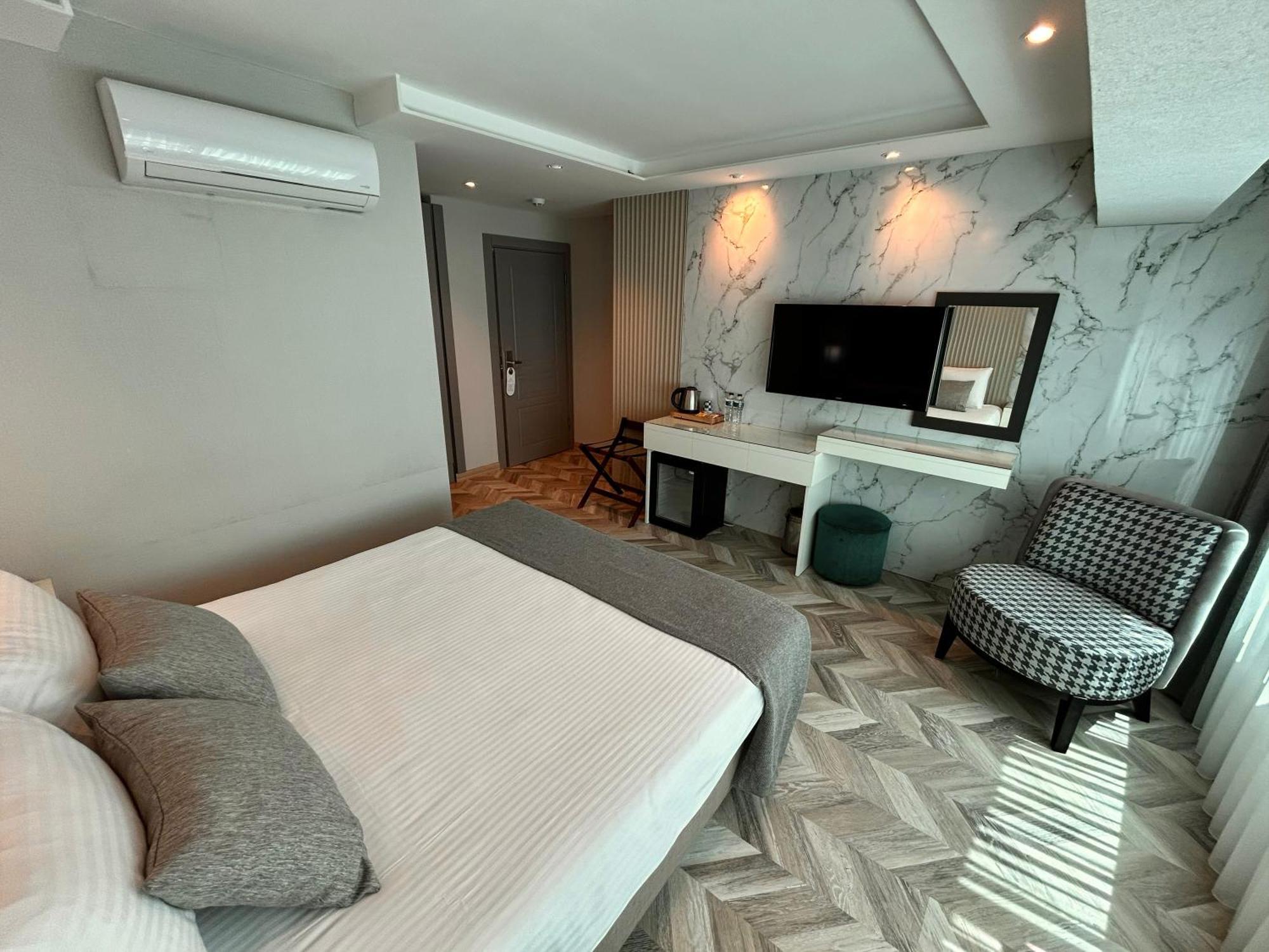 The Roomy Hotel Nisantasi Istanbul Exterior photo