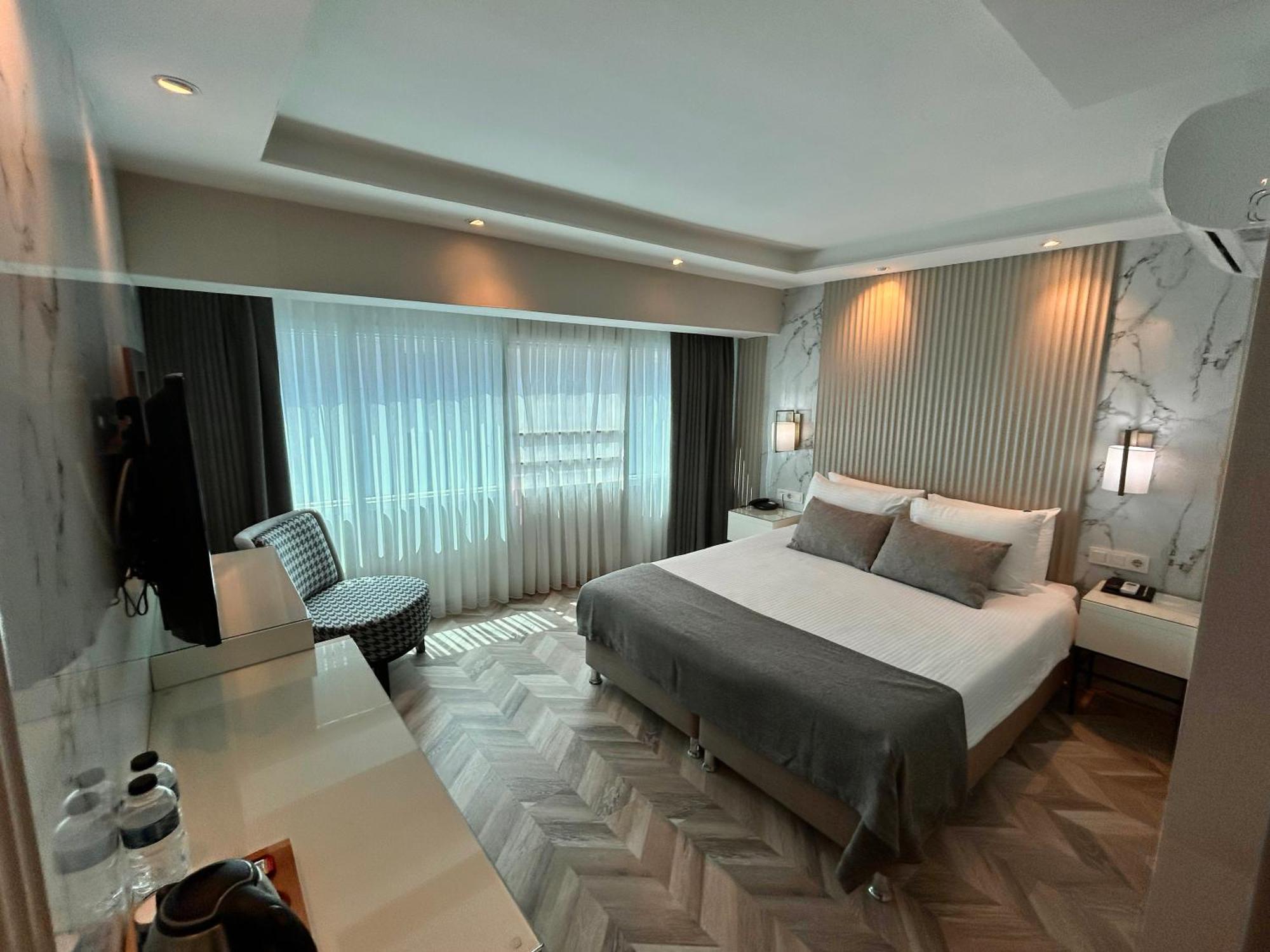 The Roomy Hotel Nisantasi Istanbul Exterior photo